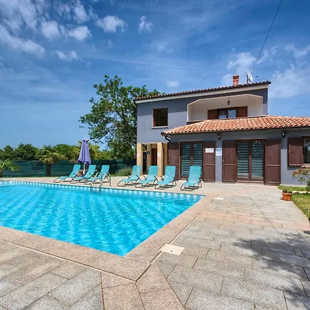 Pula Вилла Valtura